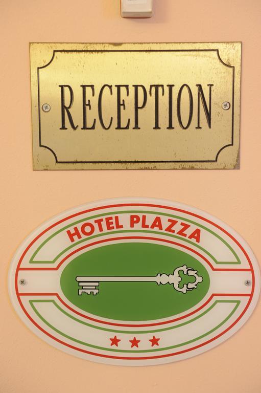 Hotel Plazza Porcari Exterior photo